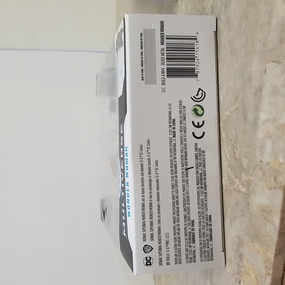 Wonder Woman Bundle - Picture 10 of 12